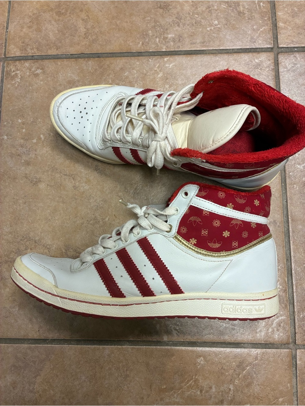 【SUPER RARE】Adidas Sneakers